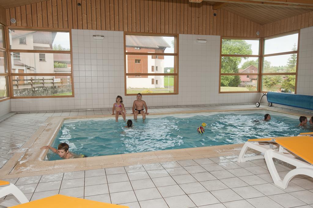 Etoile Des Neiges Piscine Spa Sauna Métabief Buitenkant foto